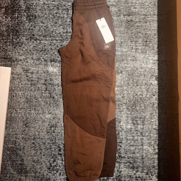 NWT! Alo Make Waves Sweatpants Espresso XS - Picture 9 of 9